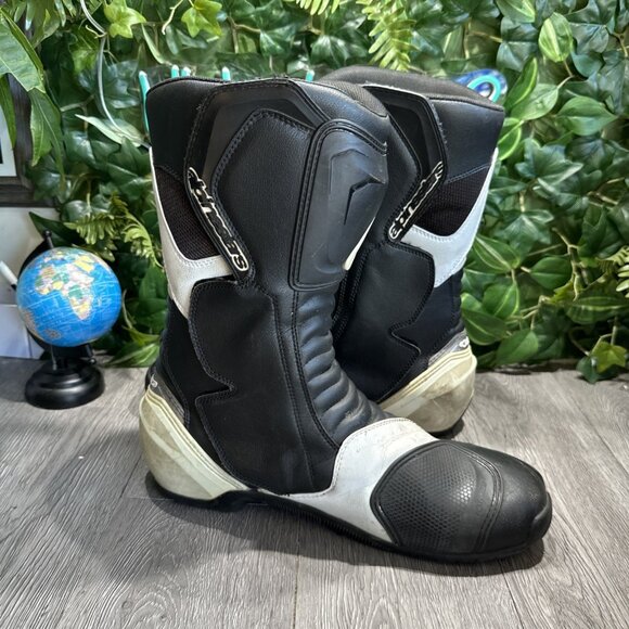 Alpinestars SMX-S Boots Black/White | Size 13.5 US / 49 EU main image 4
